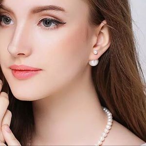 🌿3 pair for $6.00 Double pearl stud earrings